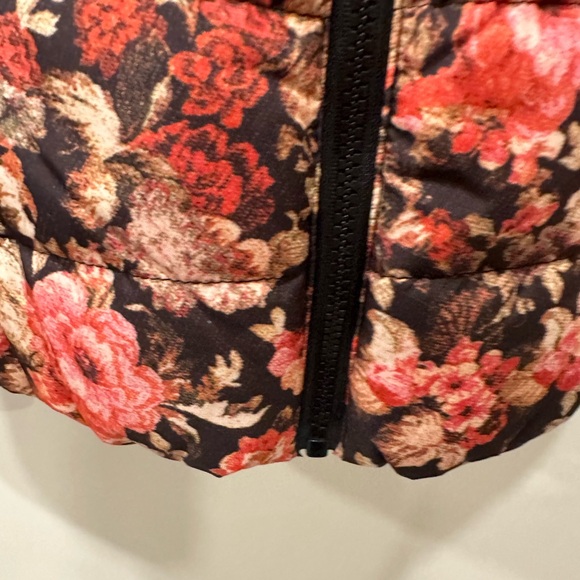 Puffer Floral Jacket with the Hood - Picture 3 of 14